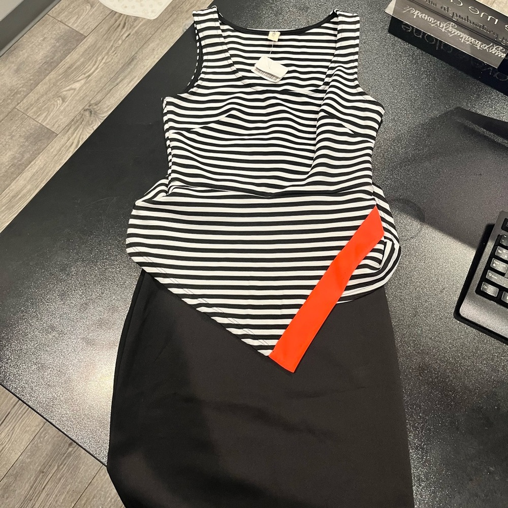 Maru Women’s Small Black and White Striped Dress NWT‎